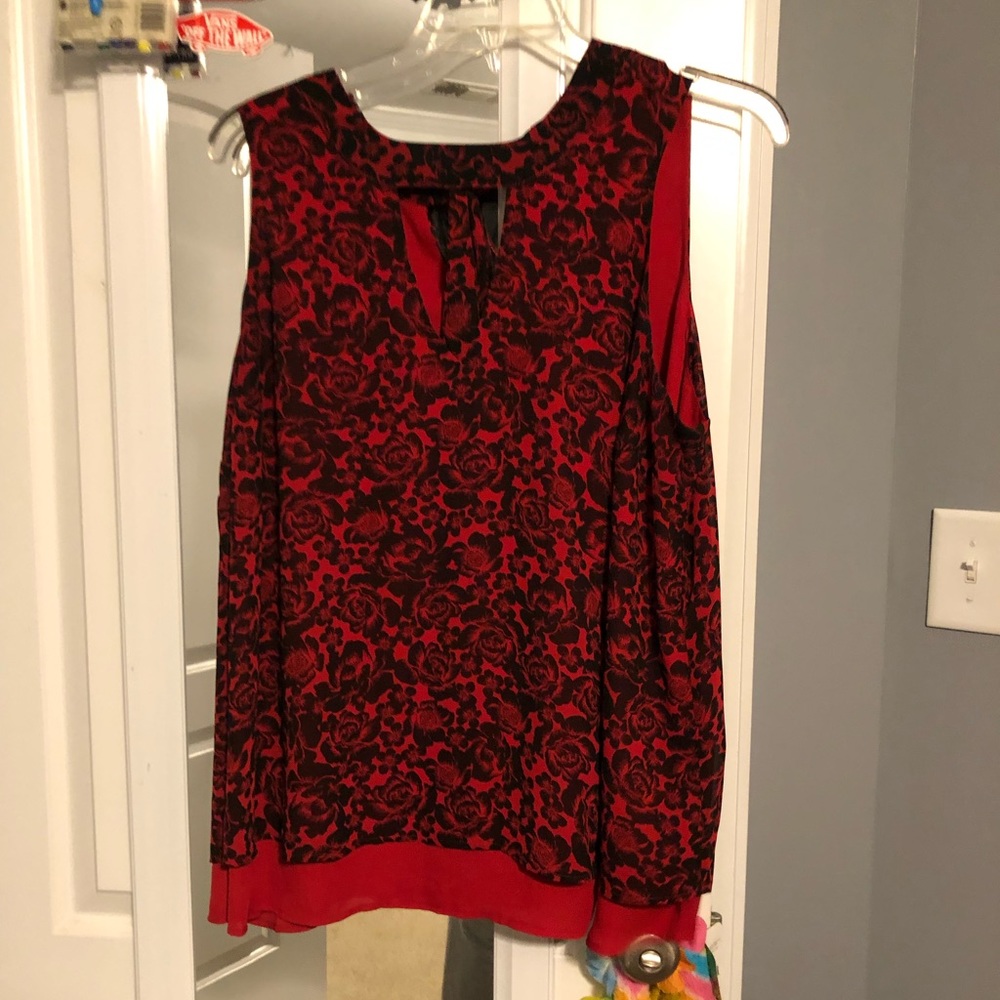 Torrid neck cut out tank with tie on back of neck